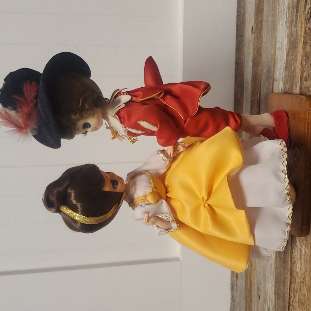 Vintage big eye doll set labeled fortune teller